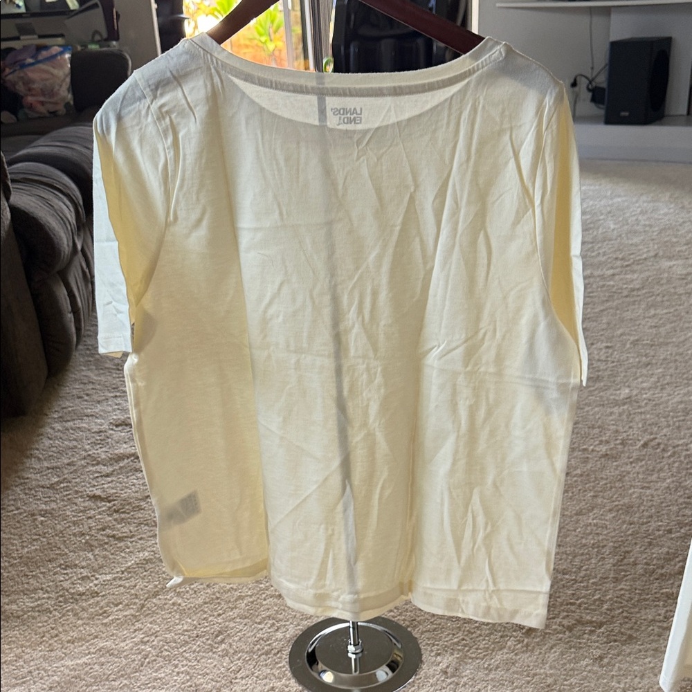 NWT Wm’s Lands' End L Cream Boxy Short Sleeve Tee Soft Fabric - Picture 2 of 3